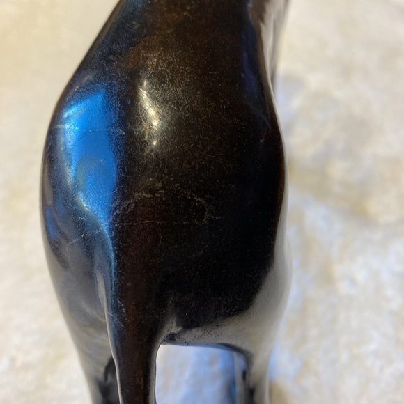 Vintage bronze Italian greyhound/whippet. Some minor scratches.heavy. 2.6 pounds - Picture 10 of 12